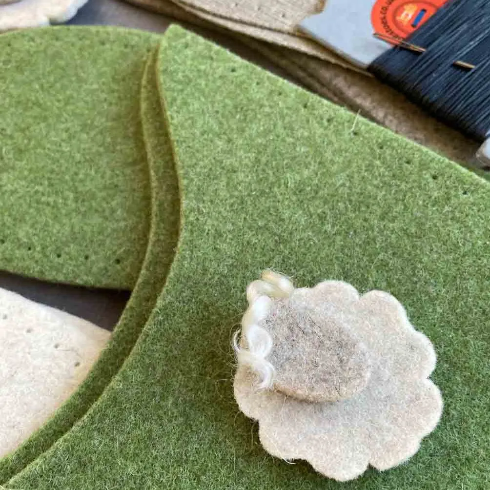 Sheepy Felt Slipper Kit