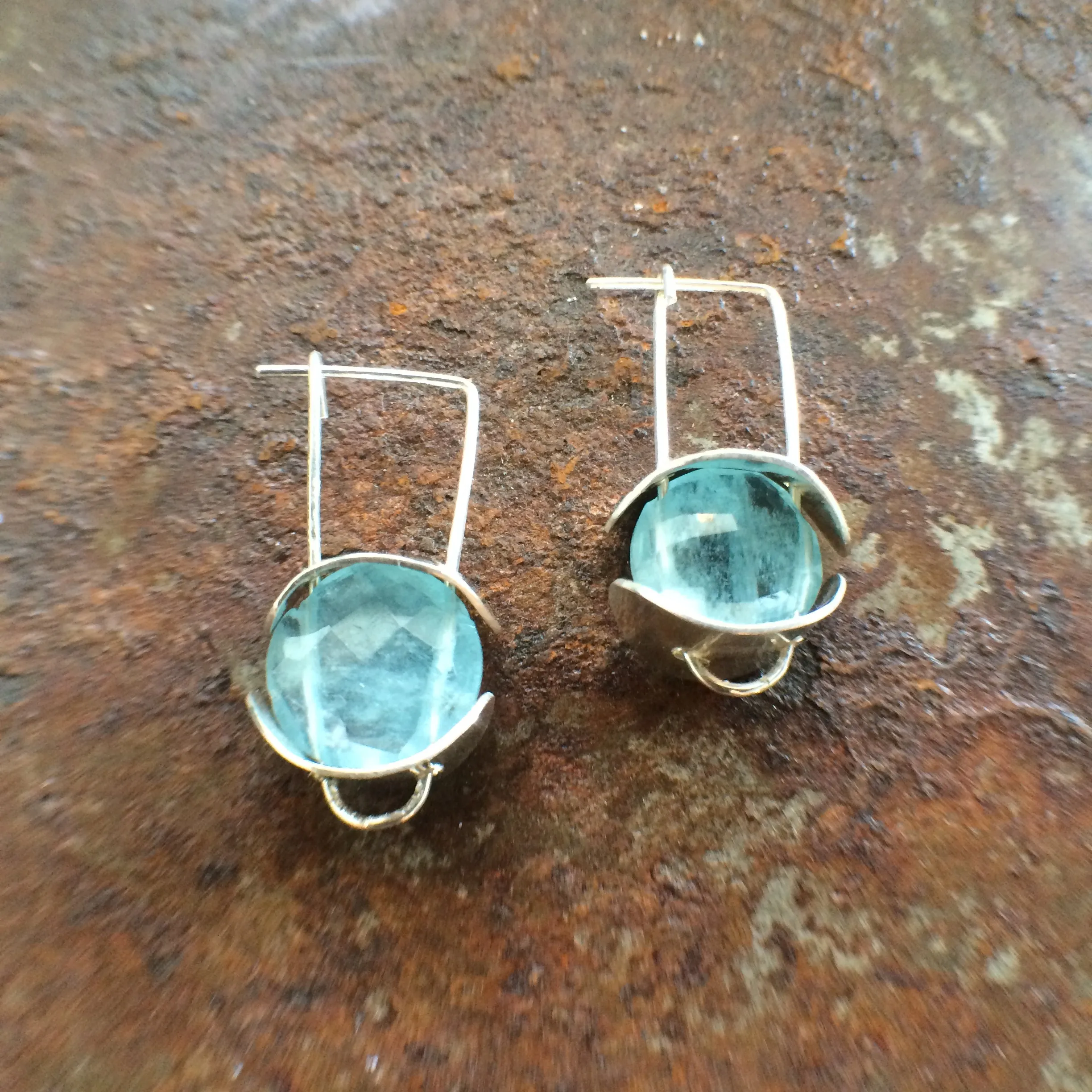 Slipper aquamarine earrings