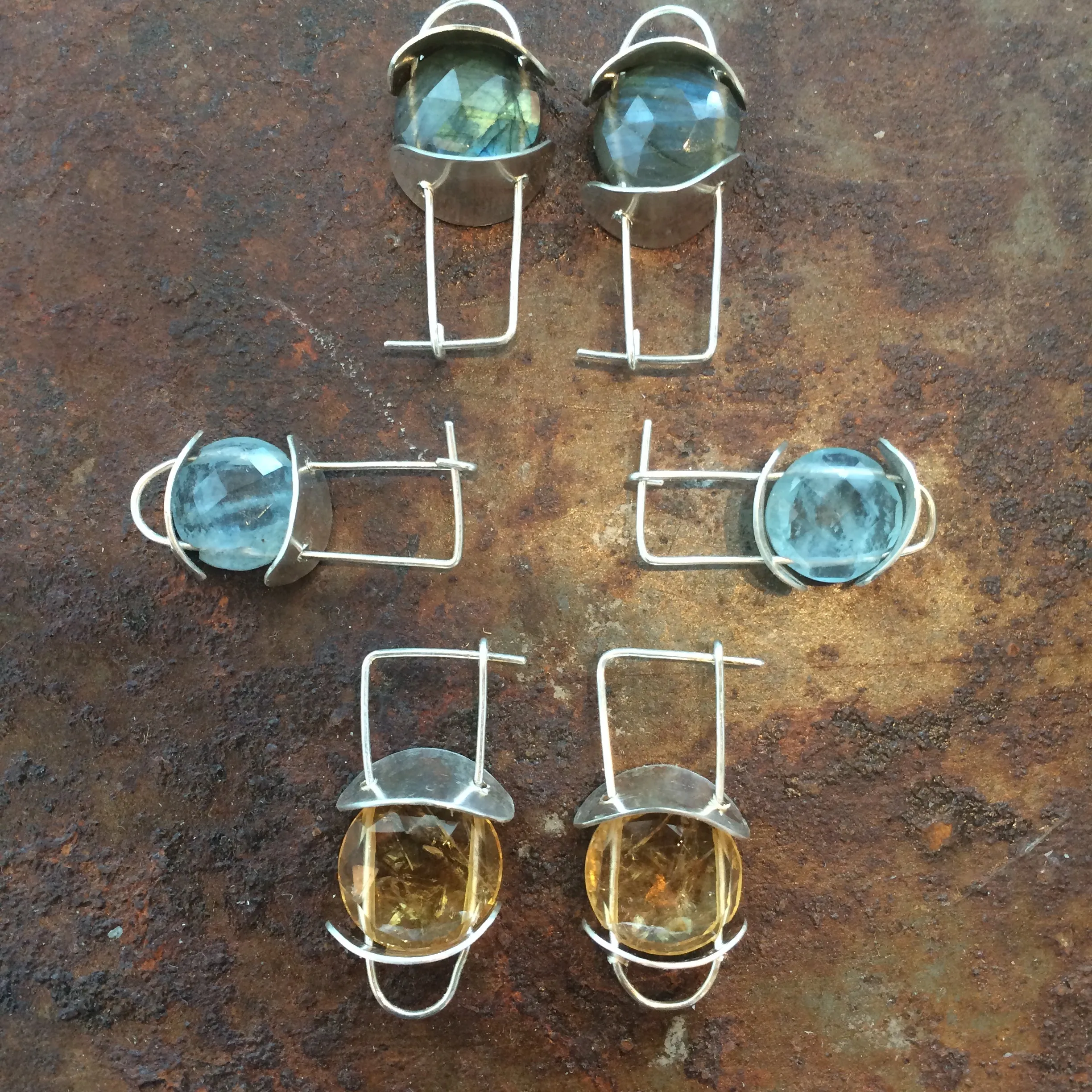 Slipper aquamarine earrings